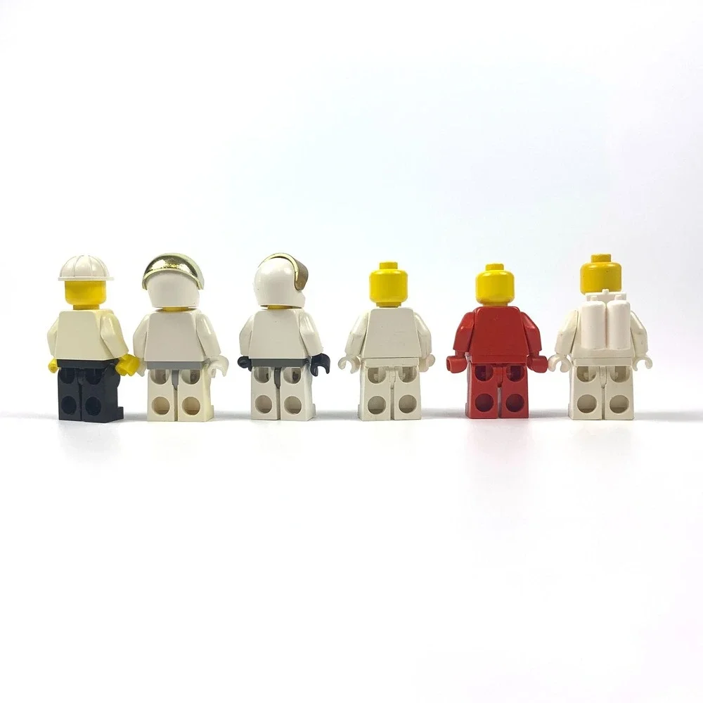 Lego Lot Space VTG‎ White Gray Moon Red White 6 Minifigures Accessories